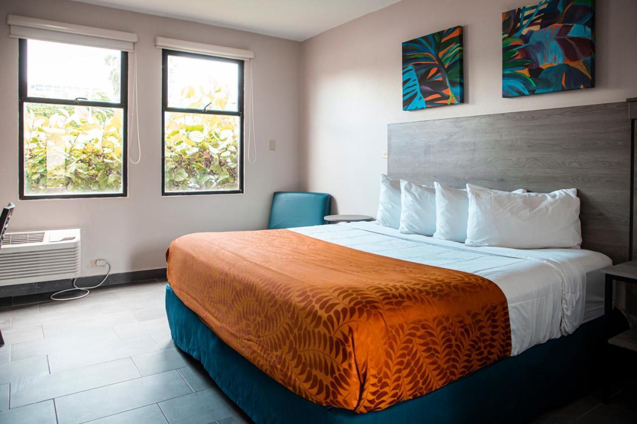 Parador El Faro Aguadilla Εξωτερικό φωτογραφία