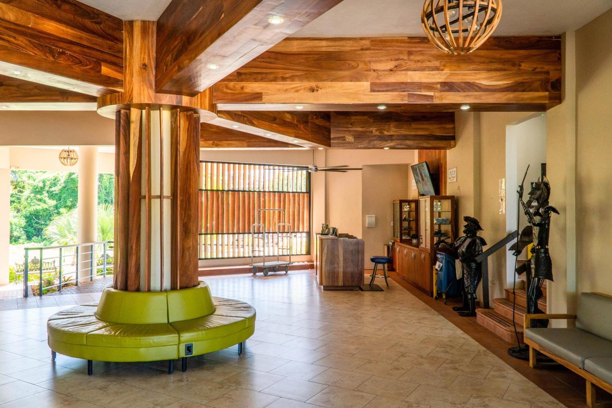 Parador El Faro Aguadilla Εξωτερικό φωτογραφία